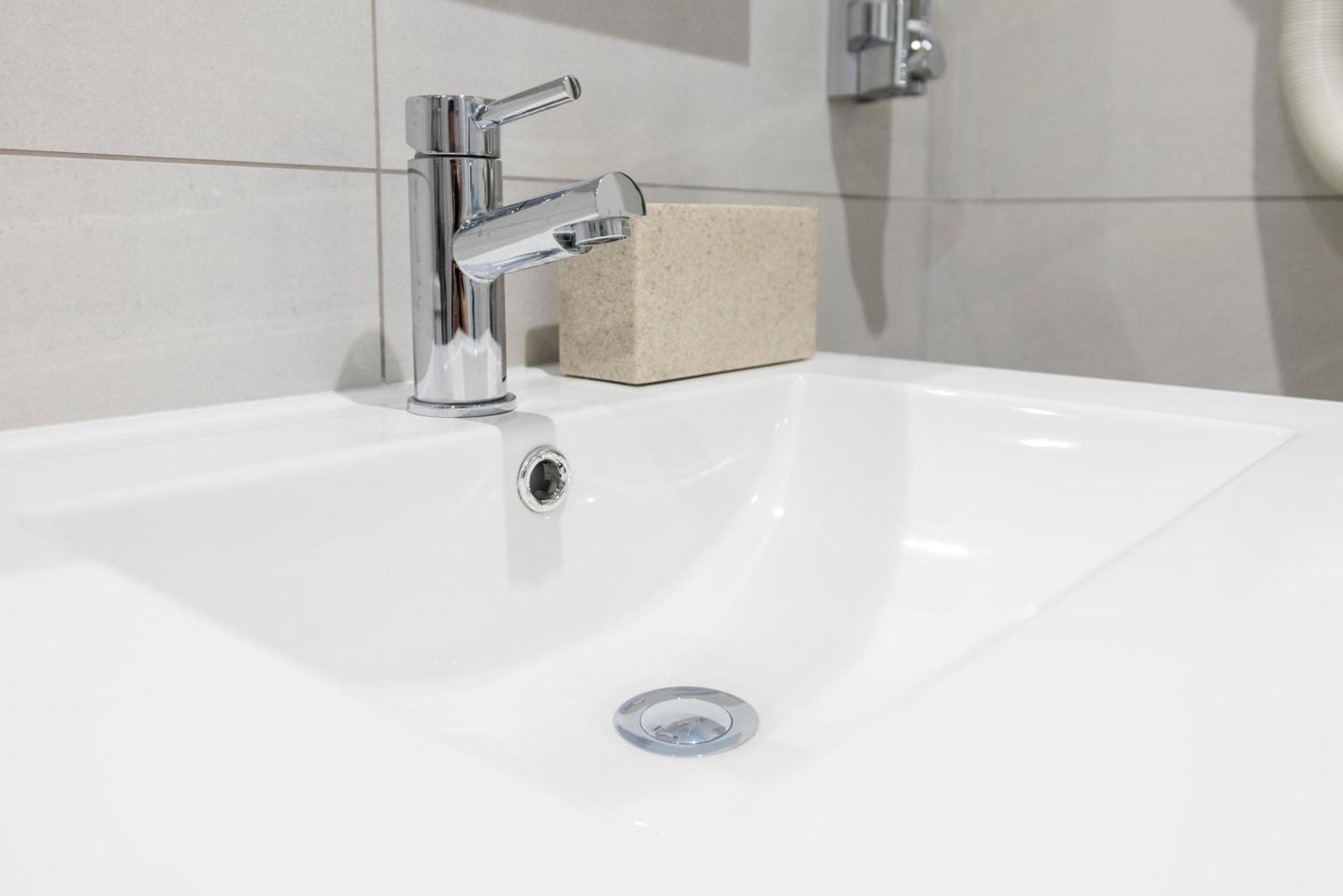 Modern 2 Bed Apartment Enniskillen Ngoại thất bức ảnh